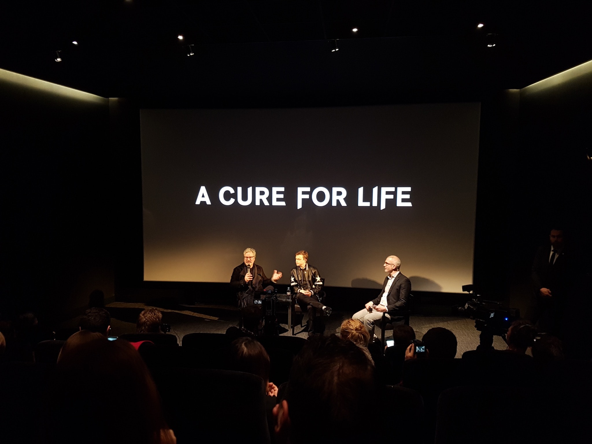 INTERVIEW image Gore Verbinski & Dane DeHaan A Cure for Life A Cure For Wellness