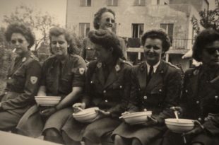 Les filles de l'escadron bleu image documentaire