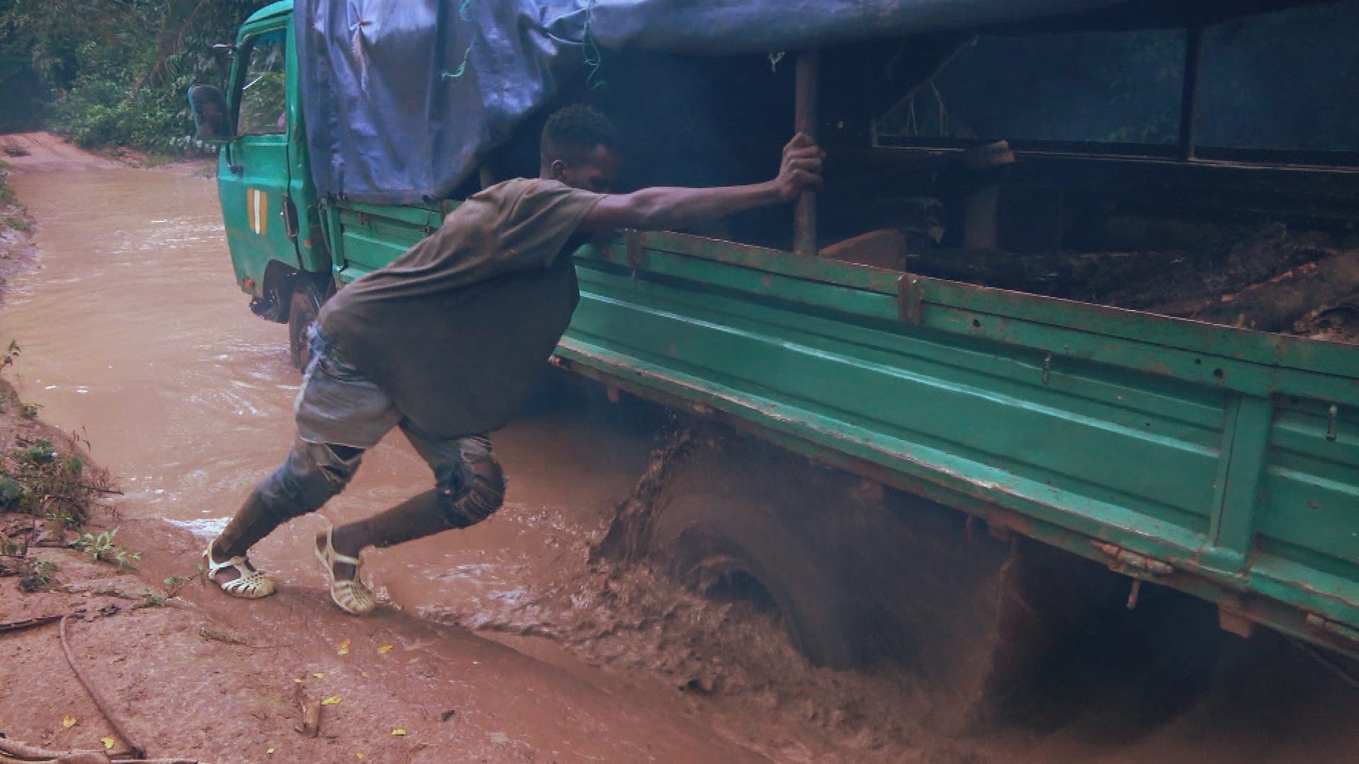 Les Routes de l'impossible - Côte d'Ivoire, or et cacao pour quelques pépites image série documentaire