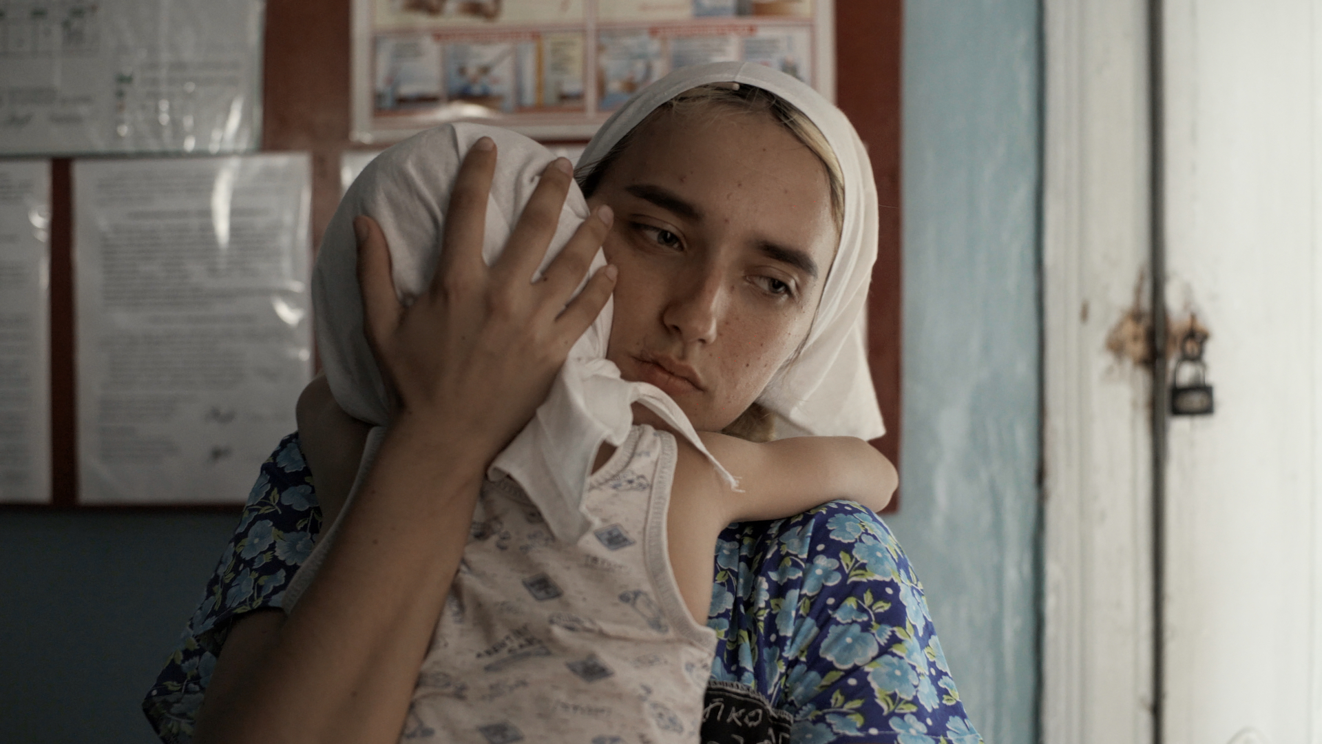 Critique / "107 mothers" (2023) de Peter Kerekes 3 107 Mothers
