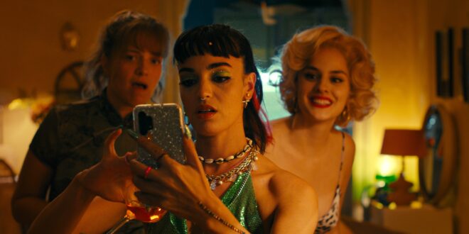 Les Femmes au Balcon image film cinéma comédie fantastique Festival de Cannes 2024