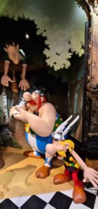 Astérix, Obélix, Idéfix et un Romain au musée Grévin image Série BD