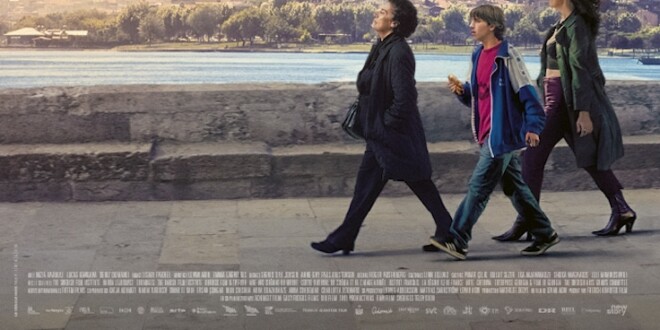 Crossing Istanbul de Levan Akin affiche film cinéma drame bosphore
