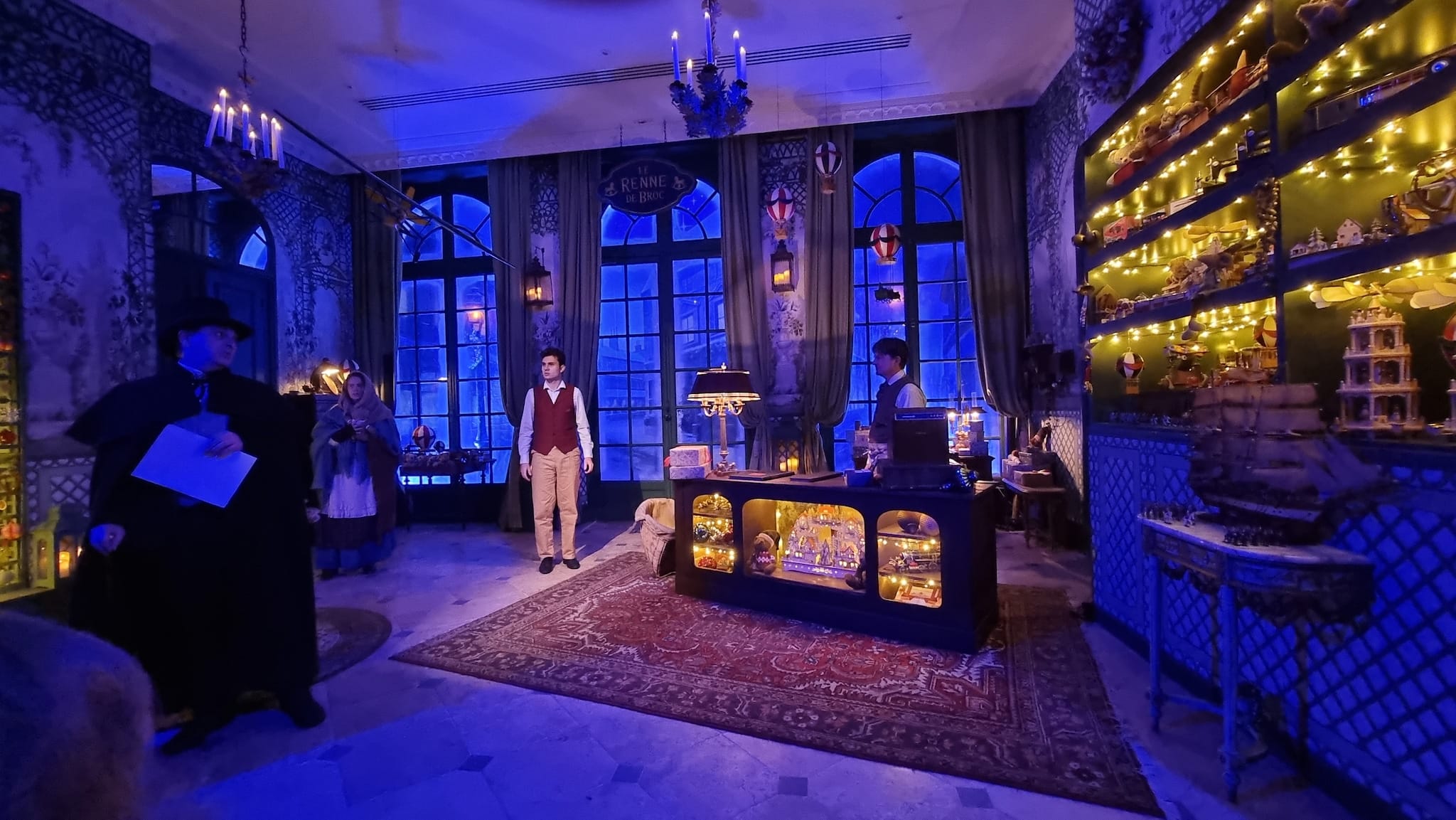 La véritable histoire du Père Noël au Grand Hôtel des Rêves image spectacle immersif famille