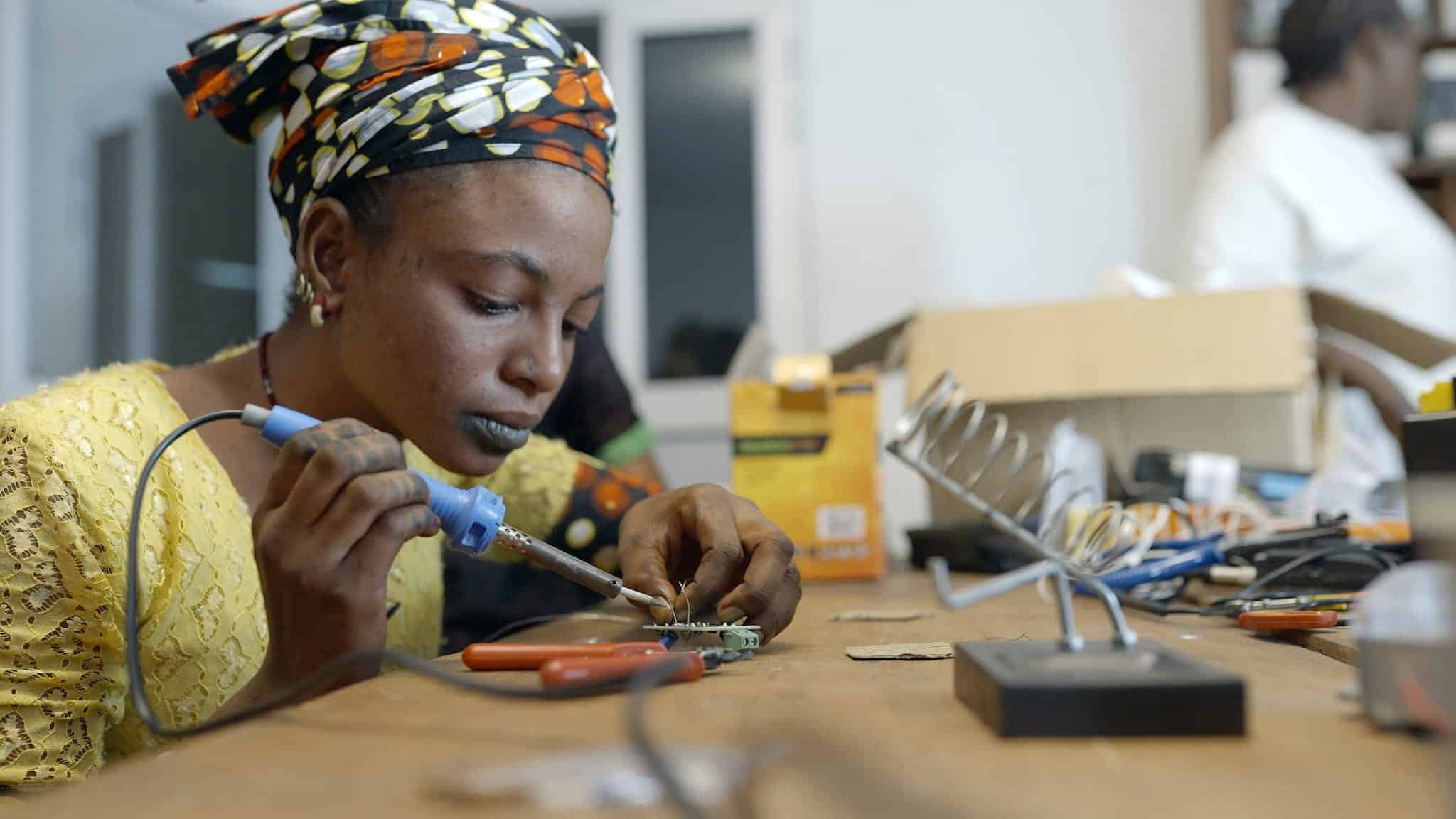 sénégal, la lumière des femmes d'élise darblay et antoine depeyre image documentaire afrique